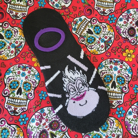 Disney Accessories - Ursula No Show Socks